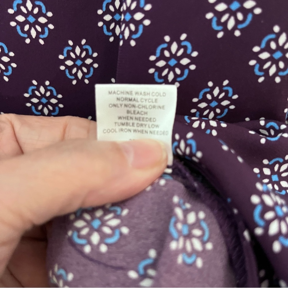 41 Hawthorn Purple Printed V-Neck Blouse - Picture 5 of 8